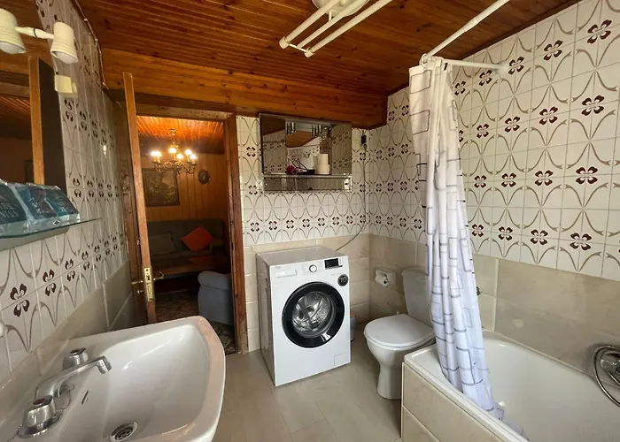 La Casina De Castiello